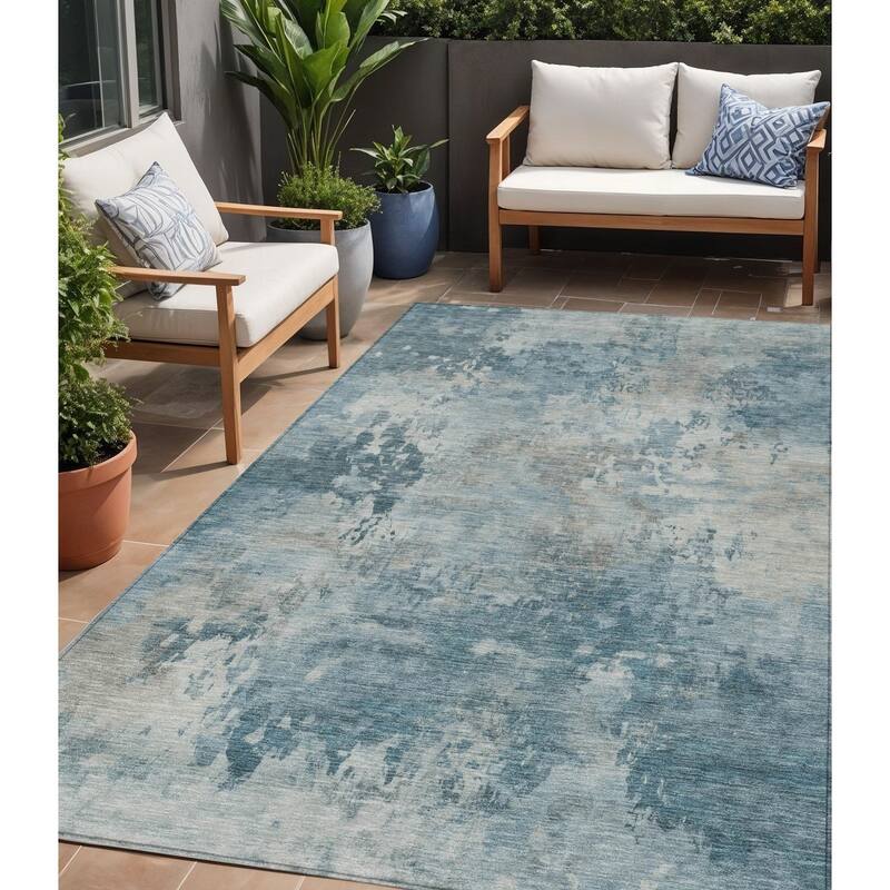 HomeRoots Abstract Transitional Rectangle Outdoor Rug - 5' X 8'
