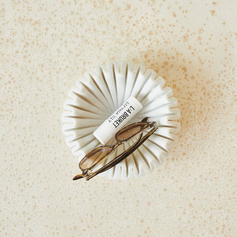 Marble Pleated Dish - 7.0"L x 7.0"W x 2.5"H