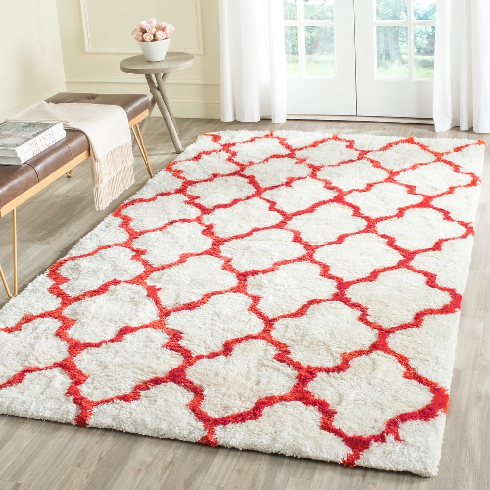 SAFAVIEH Handmade Barcelona Shag Kiyo Polyester Rug