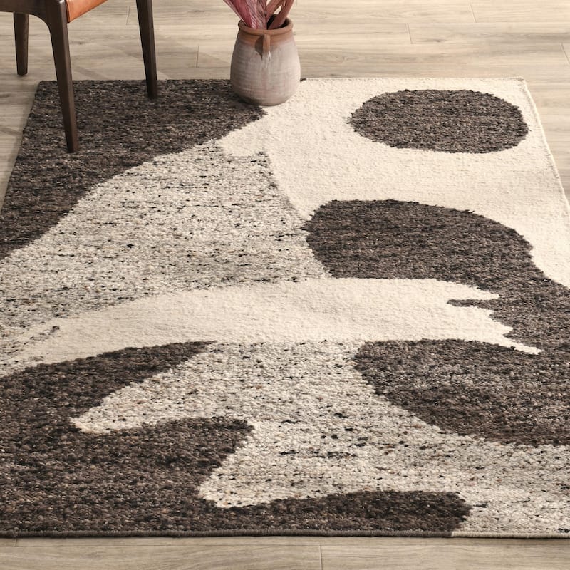 Villa by Classic Home Hesperia Hand Woven Wool Rug - 5x8 - Brown