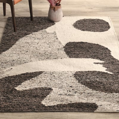 Villa by Classic Home Hesperia Hand Woven Wool Rug