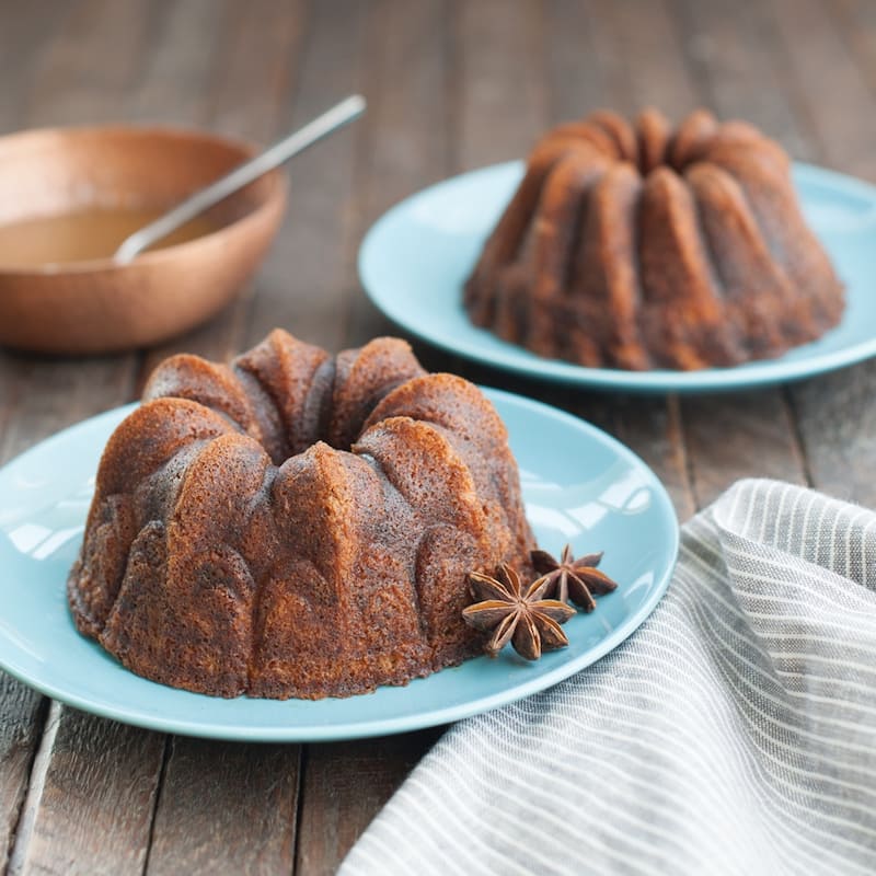 Nordic Ware Platinum Aluminum Bundt Duet Pan