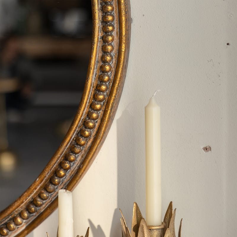 Elegant Oval Wall-mounted Decorative Mirror With Intricate Gilded Border