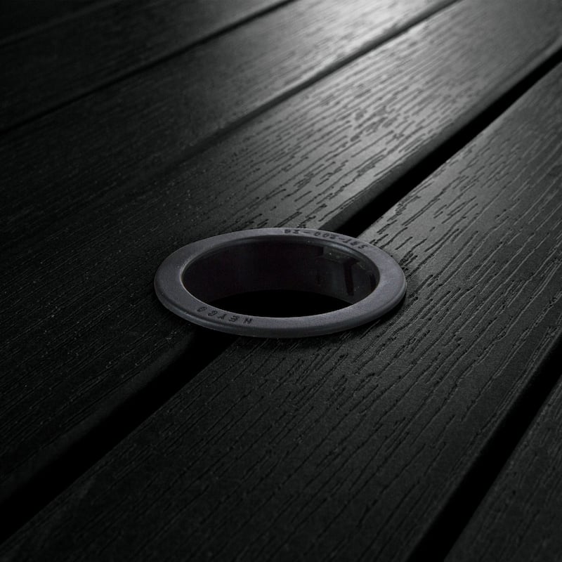 Highwood Commercial Grade 48" Round Dining Height Table