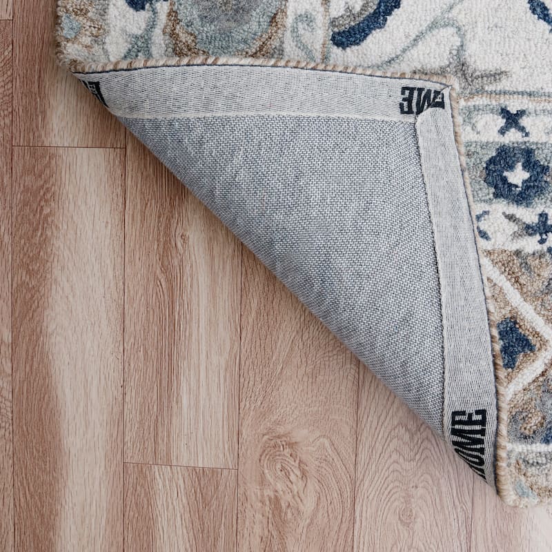 Sevita Traditional Floral Mosaic Bordered Area Rug