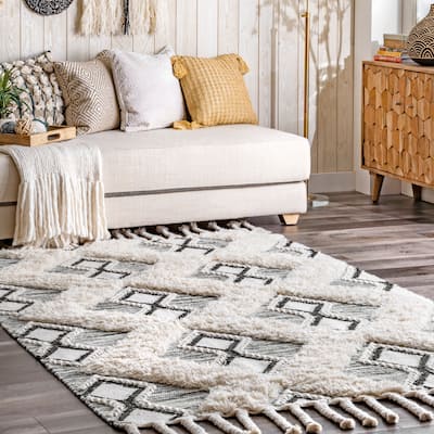 Nuloom Yara Shaggy Helix Diamonds Area Rug