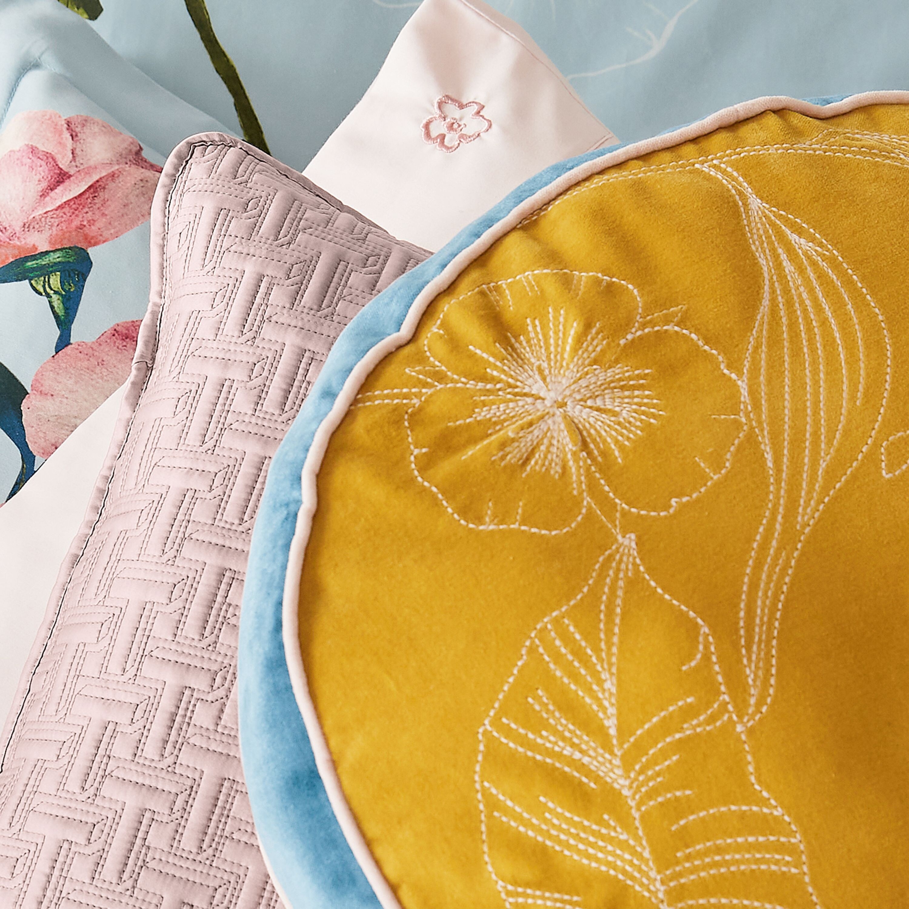 Bed bath beyond decorative pillows deals