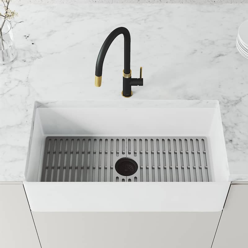 VIGO Bristol 19" H Single Handle Pull-Down Sprayer Kitchen Faucet