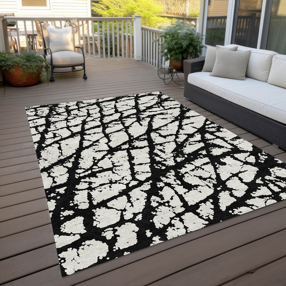 Machine Washable Indoor/ Outdoor Abstract Contemporary Chantille Rug