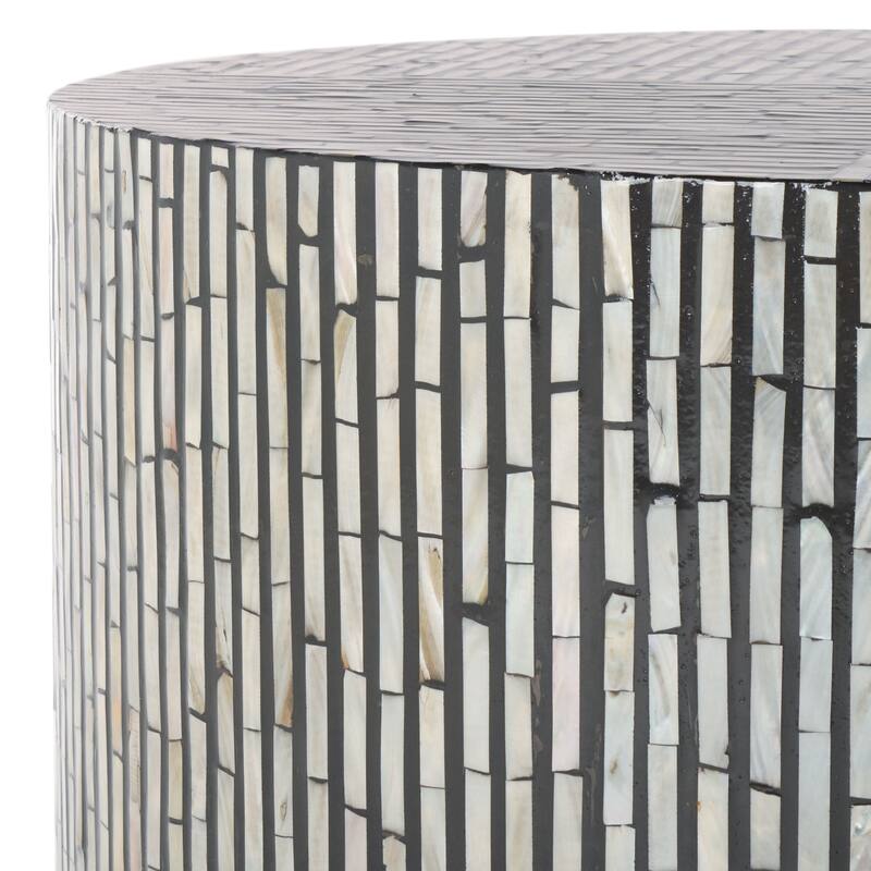 SAFAVIEH Hamza Round Coffee Table (Fully Assembled) - 30"W x 30"D x 17"H