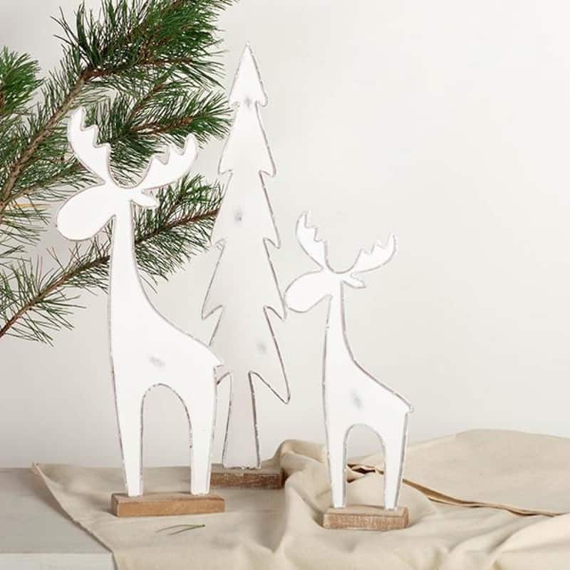 Set Of 2 White Metal Reindeer On Wooden Base Decoration