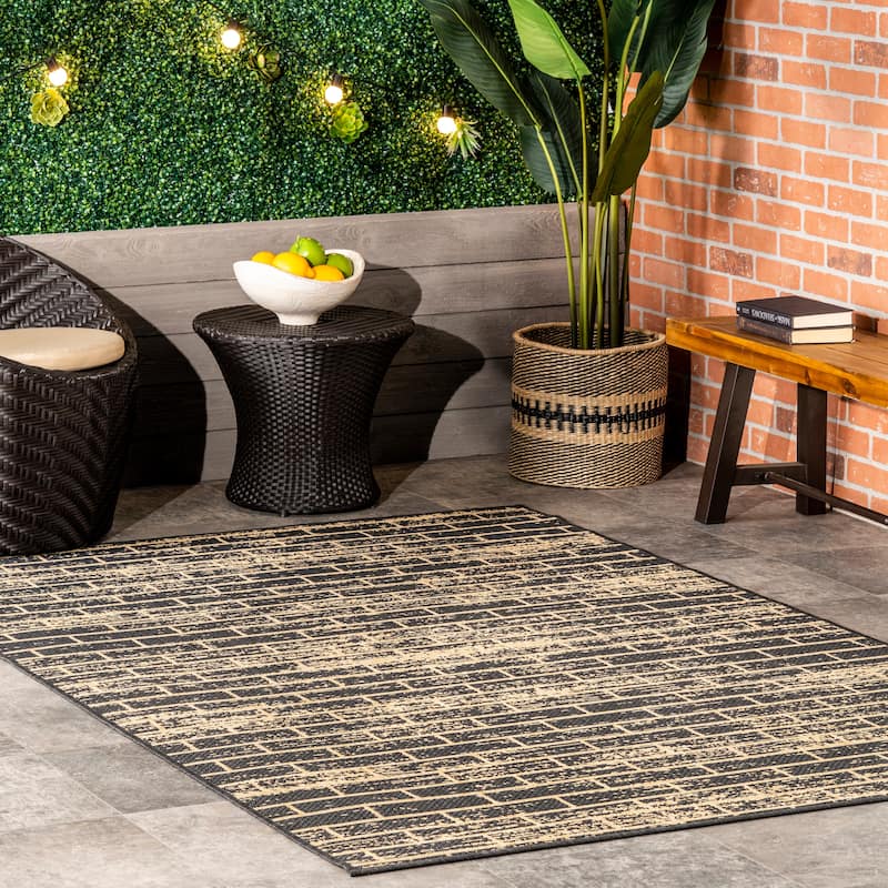 Nuloom Justina Abstract Brick Indoor/Outdoor Area Rug - 2' x 8' Runner - Charcoal