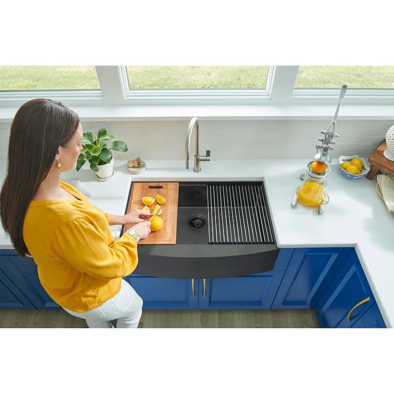 Ruvati 30-inch Gunmetal Black Workstation Apron-Front Stainless Steel Kitchen Sink - 30" X 22" - 30" X 22"