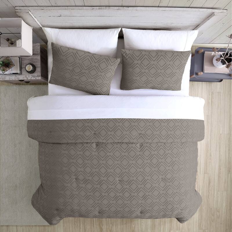 Modern Threads Everett 3-Piece Clipped Jacquard Comforter Set