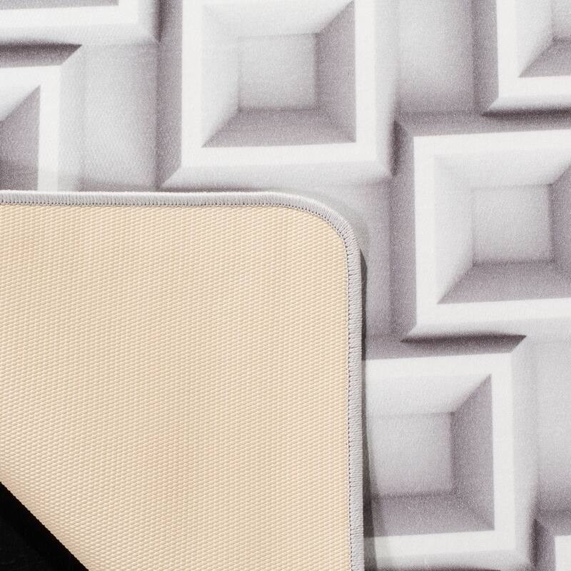 SAFAVIEH Daytona Machine Washable Slip Resistant Hadia Graphic Rug