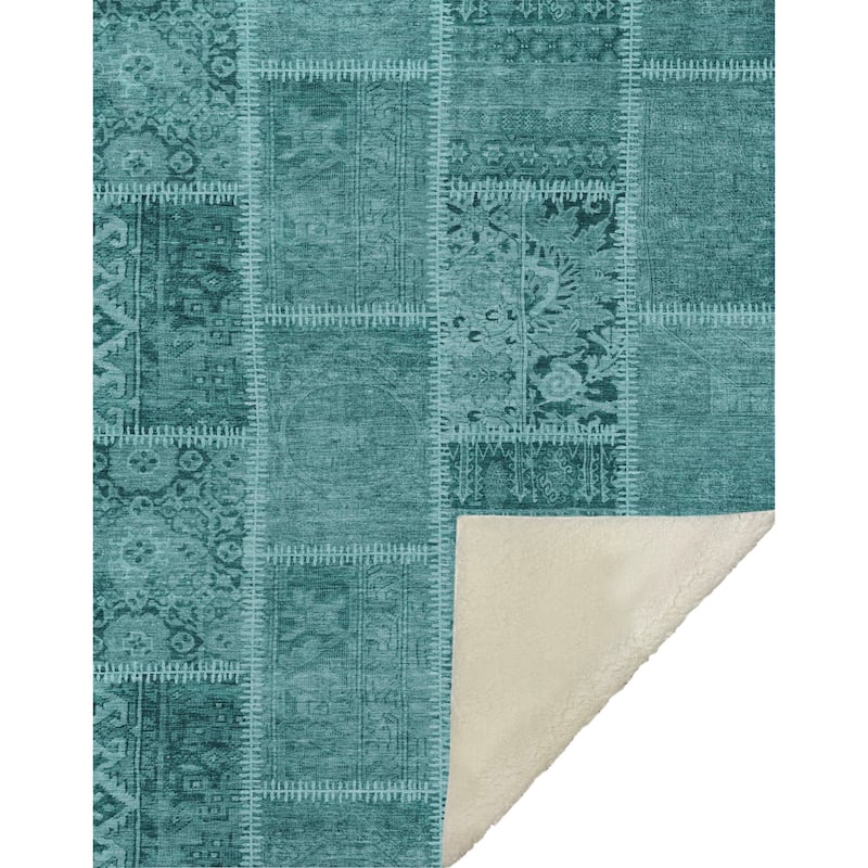 Premium Machine Washable Traditional Patchwork Sherpa Throw Blanket