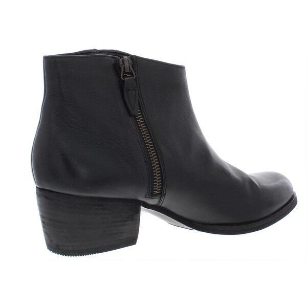 clarks womens black ankle boots