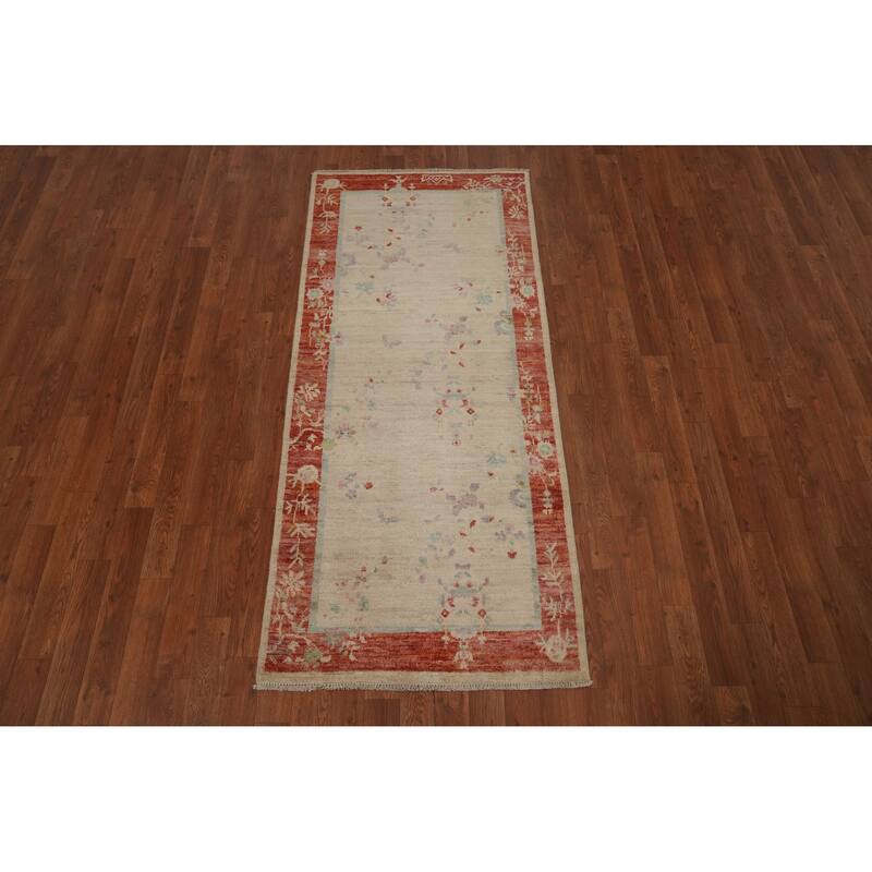 Hand Knotted Oriental 100% Wool Carpet Traditional Floral Beige & Ivories Art Deco Area Rug - 6' 1'' X 2' 7''