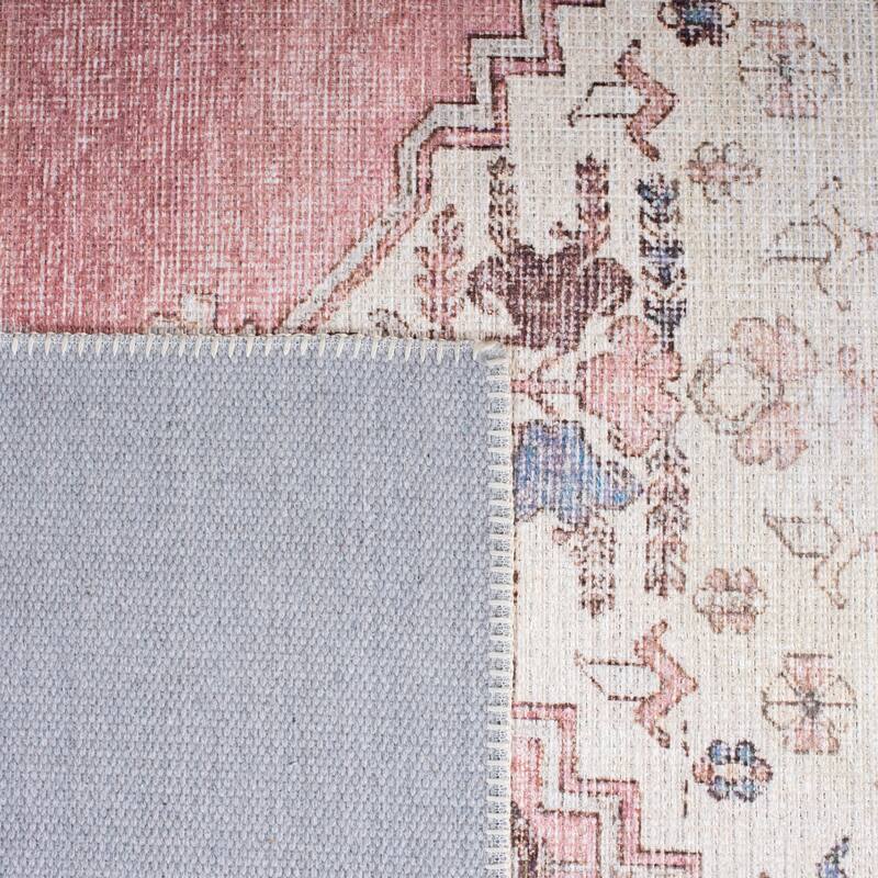 SAFAVIEH Serapi Machine Washable Zilpha Shabby Chic Distressed Rug