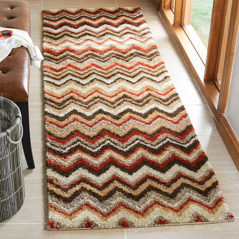 SAFAVIEH Tahoe Gular Cabin & Lodge Rug - 2'6" x 8' Runner - Beige/Brown