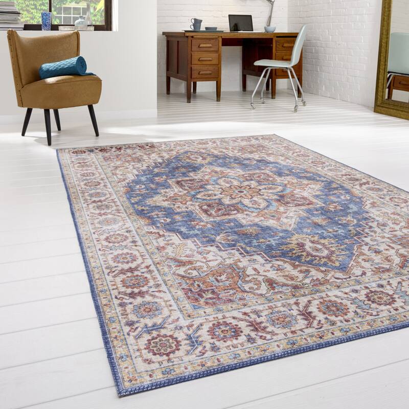 Sevim Traditional Area Rug
