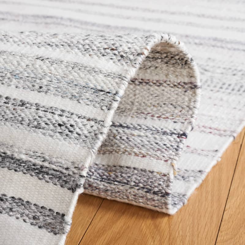 SAFAVIEH Handmade Kilim Rokhaya Transitional Rug