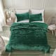 Wonderful Diamond Velvet 3 Piece Quilt Set