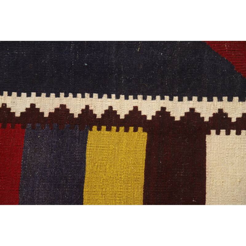 Red Kilim Qashqai Persian Vintage Area Rug Hand-Woven Wool Carpet - 4'3"x 6'7"
