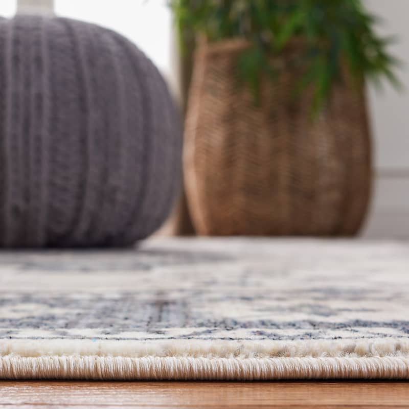 SAFAVIEH Herat Wendi Traditional Distressed Rug
