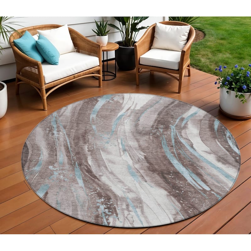 HomeRoots Abstract Transitional Rectangle Outdoor Rug - 8' Round