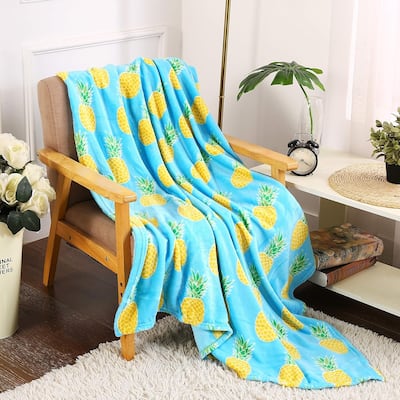 Home Essentials by Décor&More Tropical Plush Throw