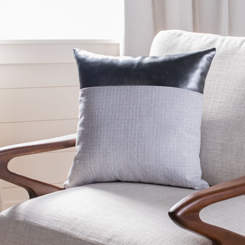 SAFAVIEH Adelyne 18-inch Pillow