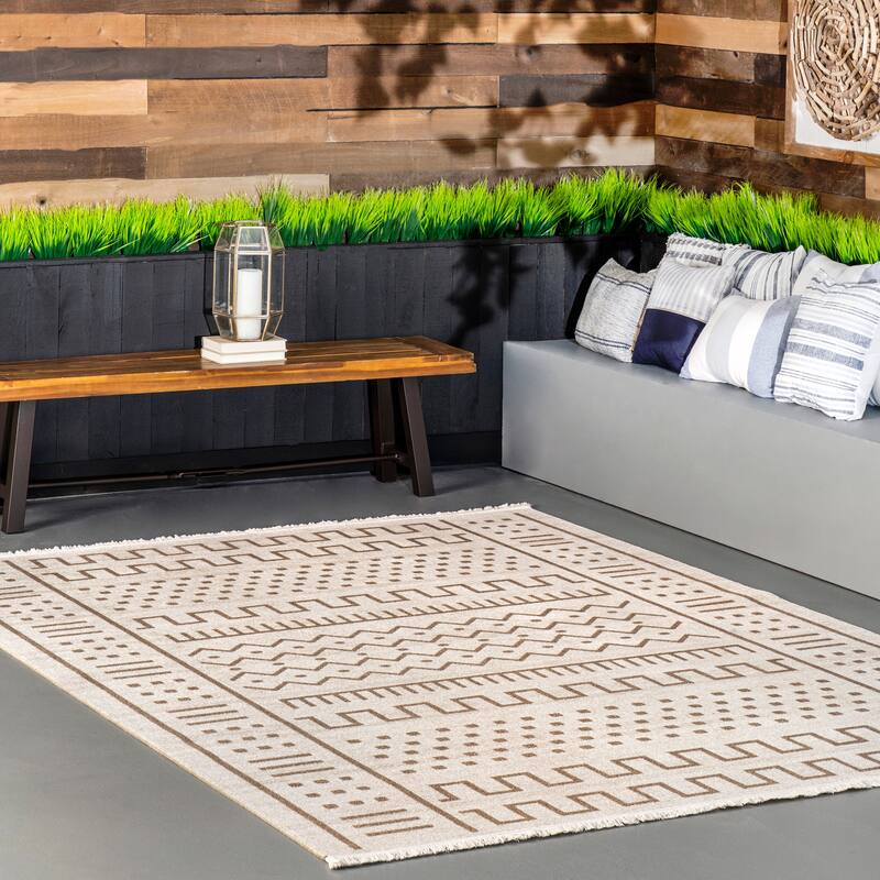 Nuloom Outdoor Tribal Cora Area Rug