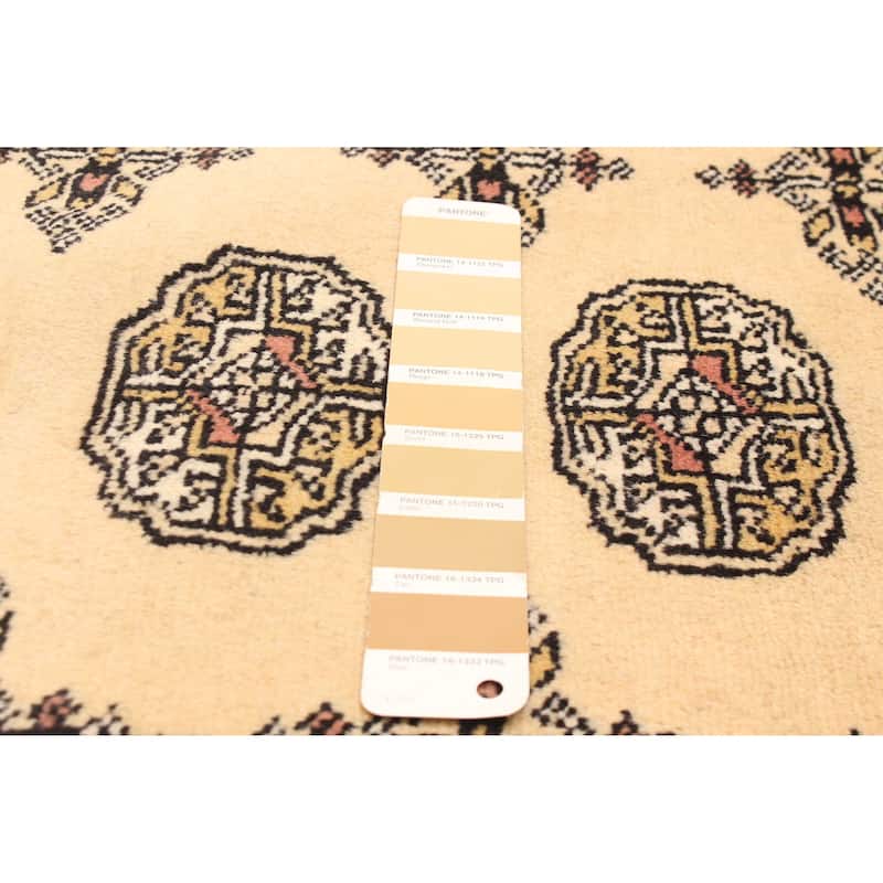 ECARPETGALLERY Hand-knotted Peshawar Bokhara Beige Wool Rug - 4'7 x 6'6