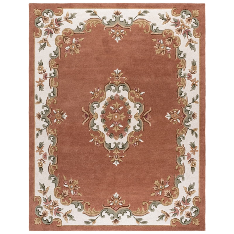 SAFAVIEH Handmade Aubusson Hale Traditional Wool Rug. - 8' x 10' - Peach/Ivory