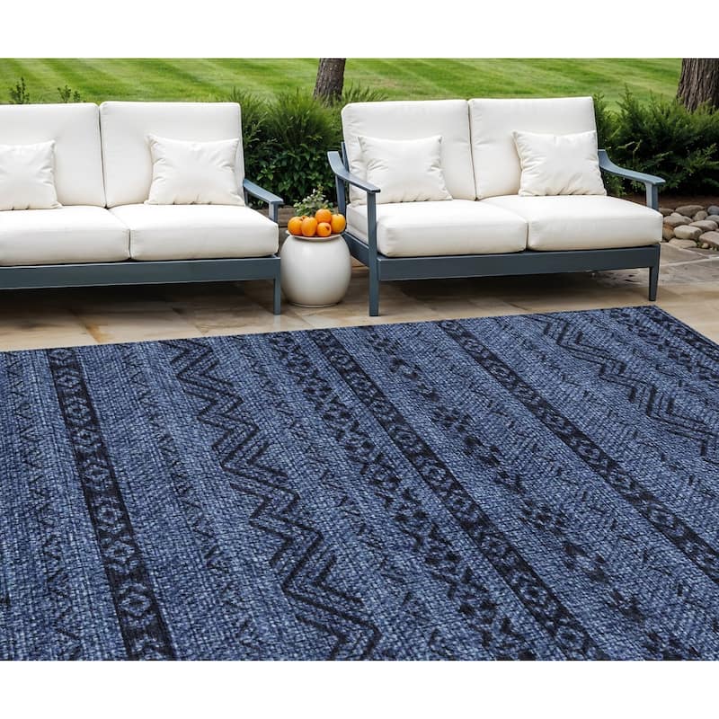 HomeRoots Southwestern Transitional Rectangle Outdoor Rug - 9' X 12'