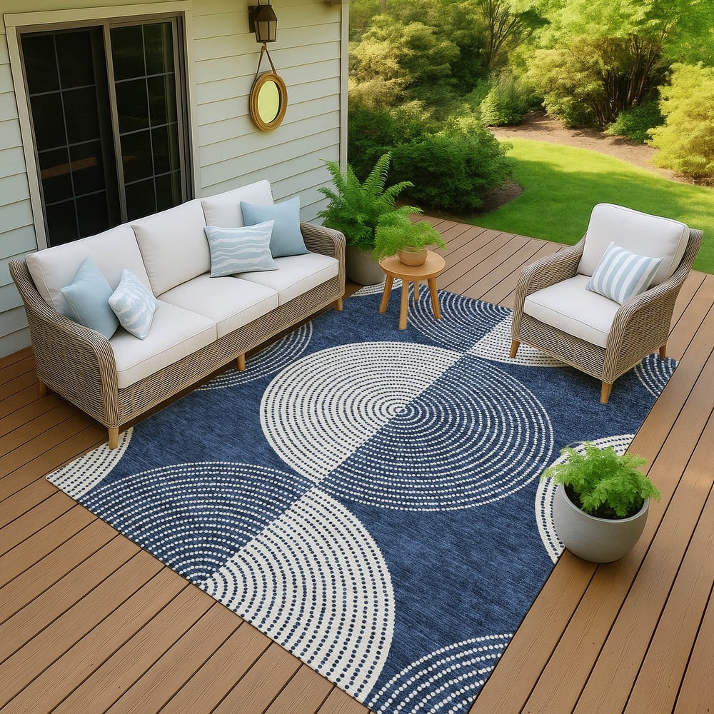 Machine Washable Indoor/ Outdoor Geo Circles Chantille Rug