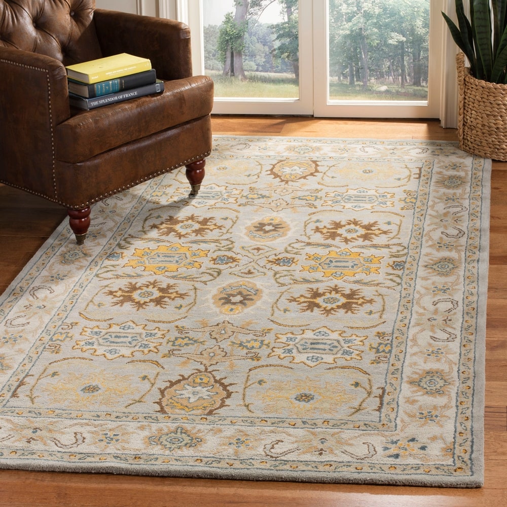 SAFAVIEH Handmade Heritage Dot Daisy Traditional Oriental Wool Rug