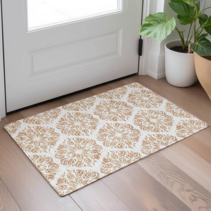 Machine Washable Indoor/ Outdoor Damask Pearl Chantille Rug