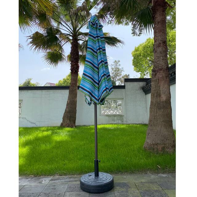 Patio Umbrella with Push Button Tilt and Crank, Market Table Umbrella