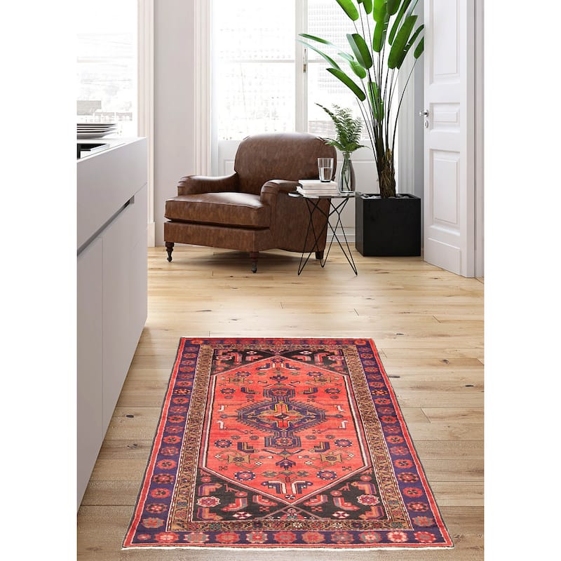 ECARPETGALLERY Hand-knotted Andelz Red Wool Rug - 4'3 x 6'9