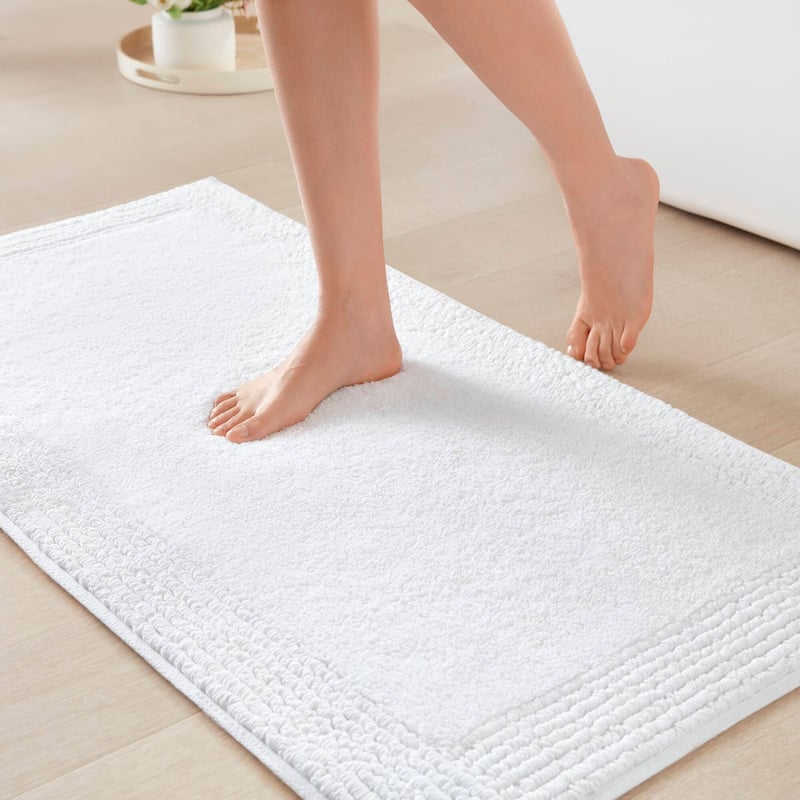 Madison Park Signature Splendor 100-percent Cotton Tufted 3000 GSM Reversible Bath Rug