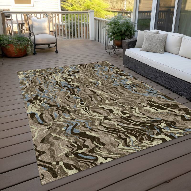 Machine Washable Indoor/ Outdoor Abstract Flow Chantille Rug