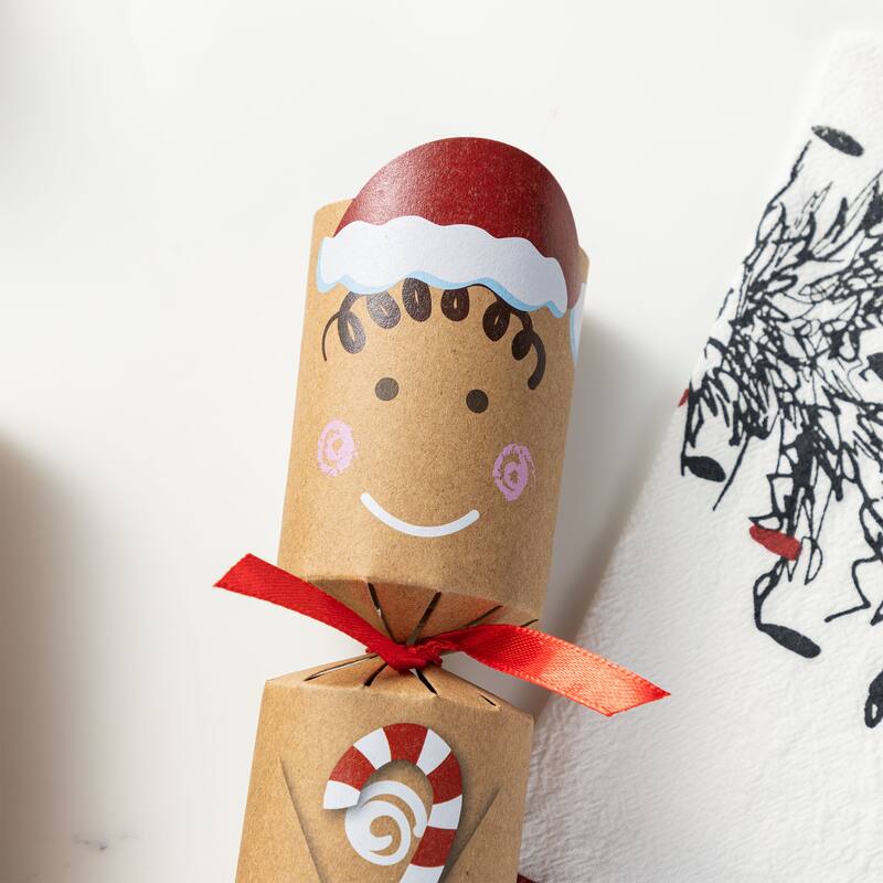 Glitzhome 8 Pack Christmas Gingerbread Man Party Cracker with Gift Contents