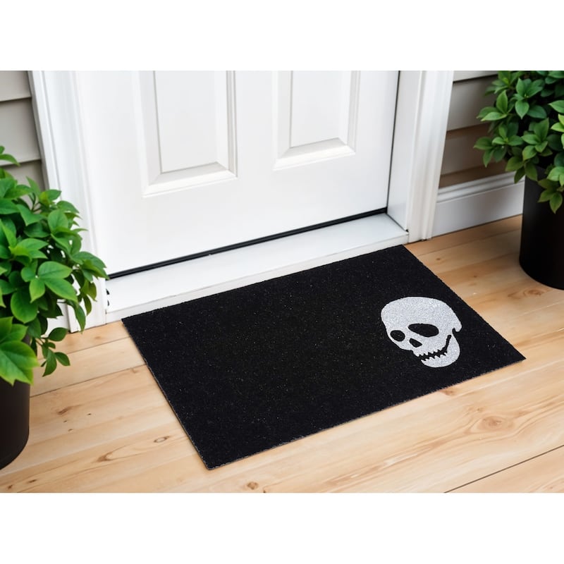 HomeRoots 24" X 36" Black And White Coir Skull Outdoor Halloween Door Mat - 24' X '36 - 24' X '36