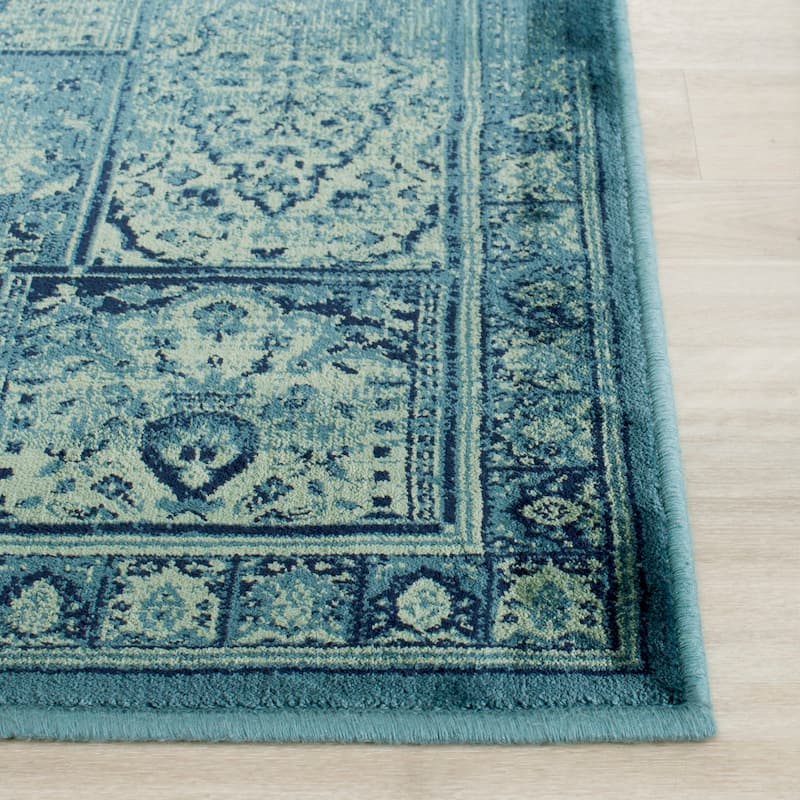 SAFAVIEH Vintage Distressed Boho Rosella Oriental Rug
