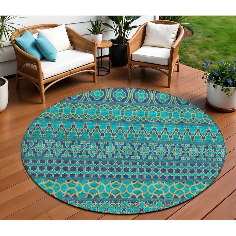 HomeRoots Quatrefoil Transitional Rectangle Outdoor Rug - 8' Round
