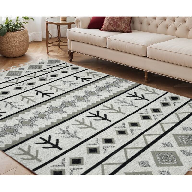 HomeRoots Tribal Southwest Rectangle Area Rug - 96.00 in. x 60.00 in.  x 0.20 in.