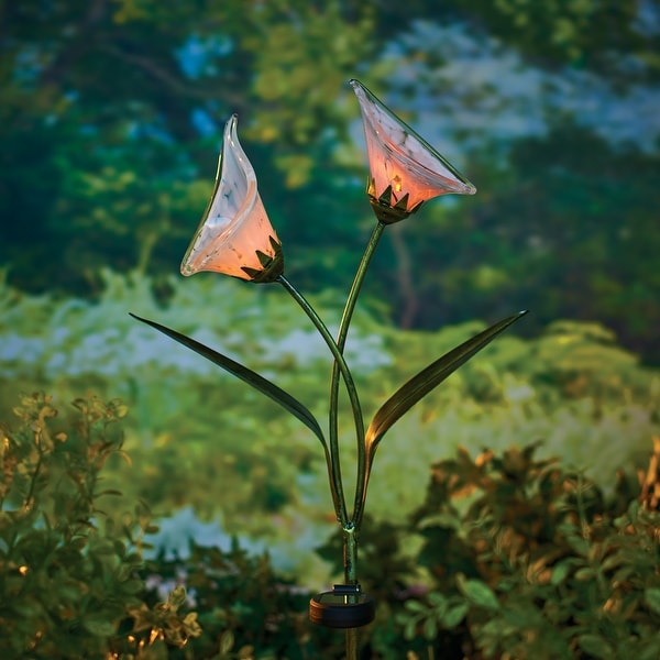 Solar Lighted Calla Lily Garden Stake Glass Lilies Lawn Ornament and Green