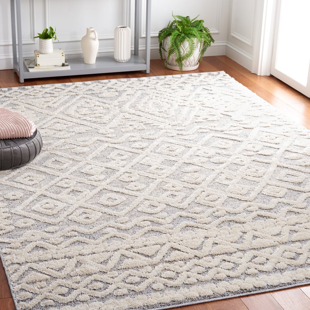SAFAVIEH Lucia Shag Friedl Boho Plush Rug - 6'7" x 9'